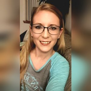 Meet your Posher, Carrie